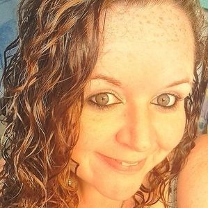 Meet your Posher, Whitnee